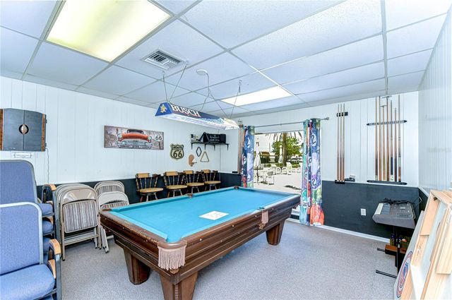 13870 OAKWOOD LANE 13870, Seminole, FL 33776
