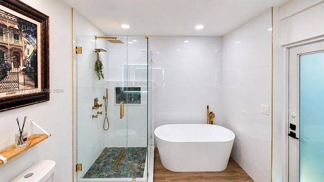 6834 SW 78th Ter, South Miami, FL 33143