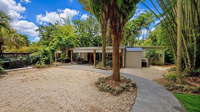 6834 SW 78th Ter, South Miami, FL 33143