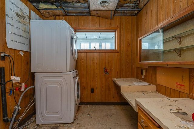 102 W Wiley Street, Maybrook, NY 12543