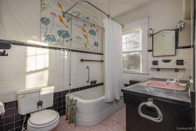 102 W Wiley Street, Maybrook, NY 12543