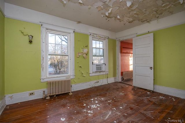 102 W Wiley Street, Maybrook, NY 12543