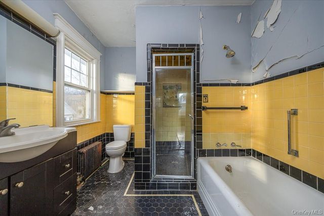 102 W Wiley Street, Maybrook, NY 12543