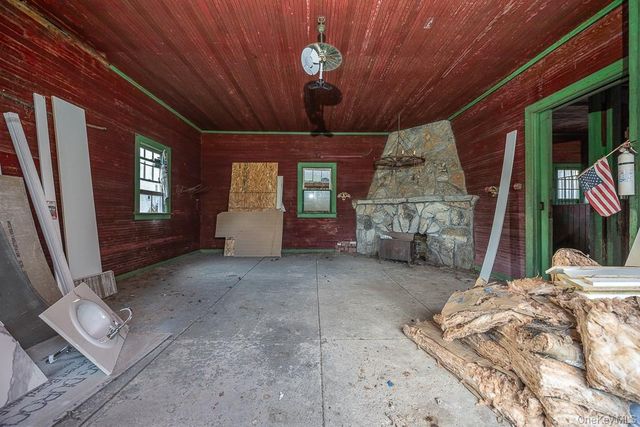 102 W Wiley Street, Maybrook, NY 12543