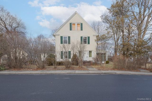 102 W Wiley Street, Maybrook, NY 12543