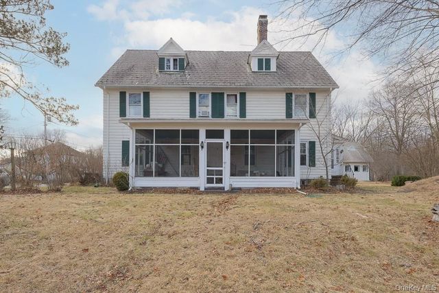 102 W Wiley Street, Maybrook, NY 12543