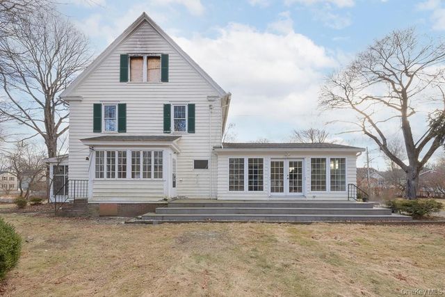 102 W Wiley Street, Maybrook, NY 12543