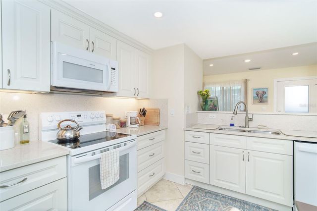9200 LITTLE GASPARILLA ISLAND 403, Placida, FL 33946