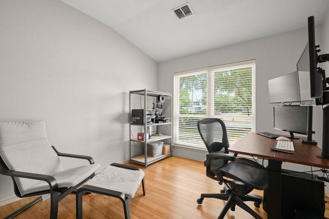 1511 Nettie DR, Leander, TX 78641