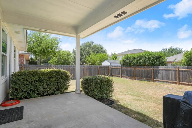1511 Nettie DR, Leander, TX 78641