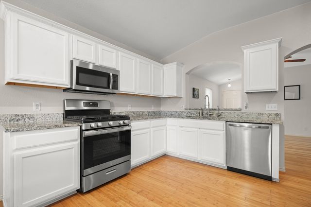 1511 Nettie DR, Leander, TX 78641