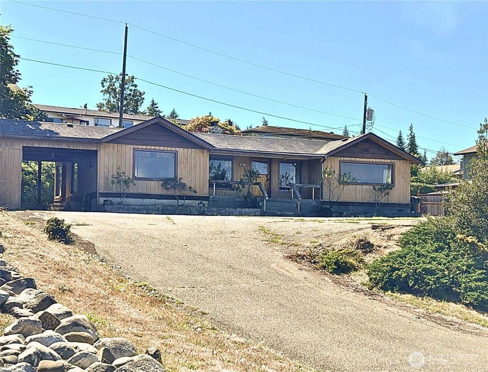 1716 E Third Street, Port Angeles, WA 98362