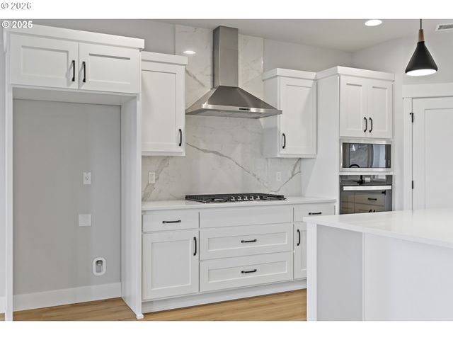 12171 Sw Autumnview St, Tigard, OR 97224