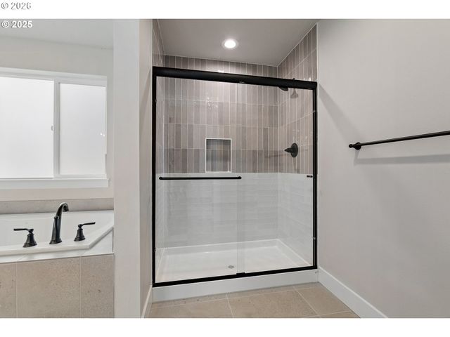 12171 Sw Autumnview St, Tigard, OR 97224