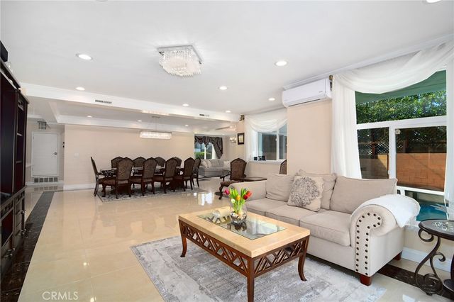 6508 Moorcroft Avenue, Woodland Hills, CA 91303