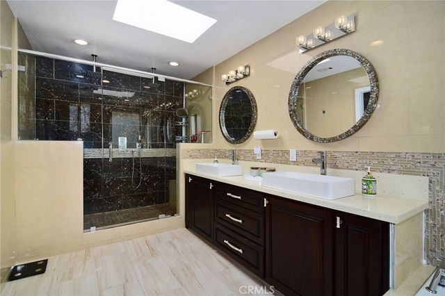6508 Moorcroft Avenue, Woodland Hills, CA 91303