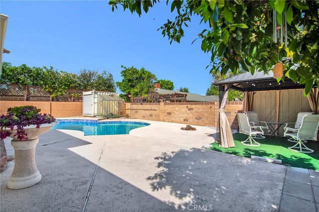 6508 Moorcroft Avenue, Woodland Hills, CA 91303
