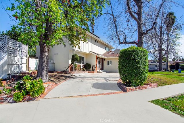 6508 Moorcroft Avenue, Woodland Hills, CA 91303