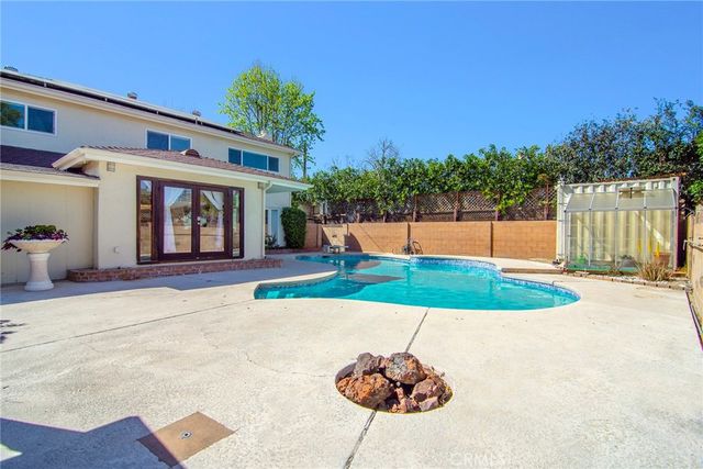 6508 Moorcroft Avenue, Woodland Hills, CA 91303
