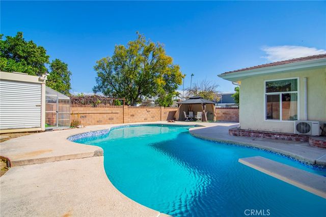 6508 Moorcroft Avenue, Woodland Hills, CA 91303