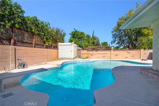 6508 Moorcroft Avenue, Woodland Hills, CA 91303