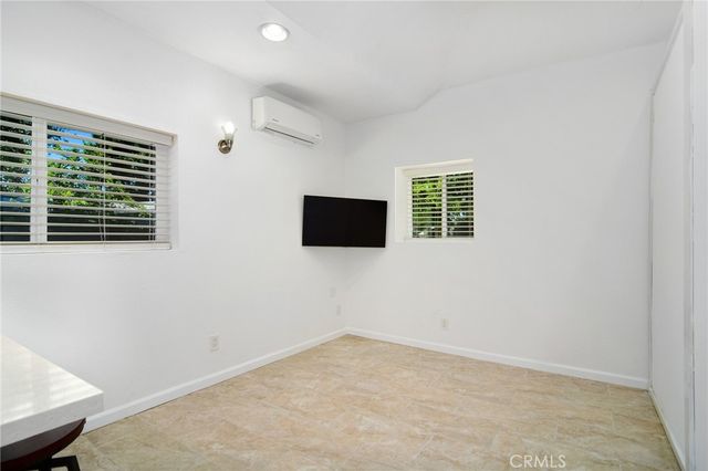 6508 Moorcroft Avenue, Woodland Hills, CA 91303