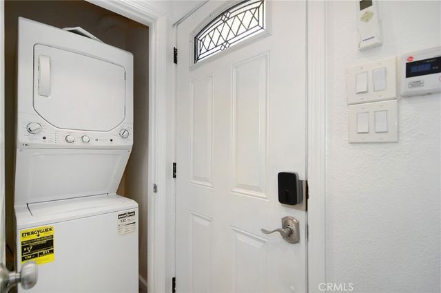 6508 Moorcroft Avenue, Woodland Hills, CA 91303