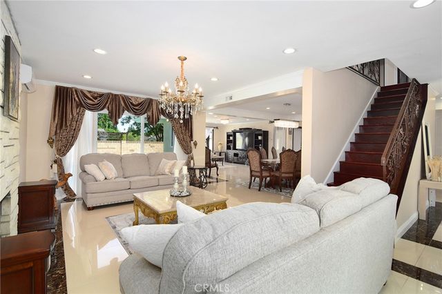 6508 Moorcroft Avenue, Woodland Hills, CA 91303