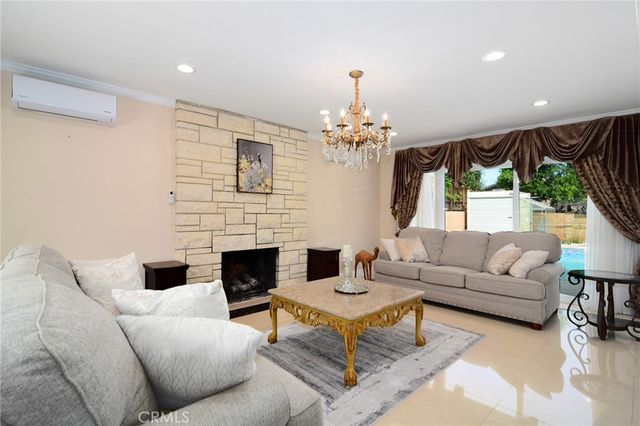 6508 Moorcroft Avenue, Woodland Hills, CA 91303