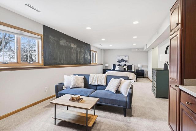 5700 FRUSHER Lane, Fitchburg, WI 53711