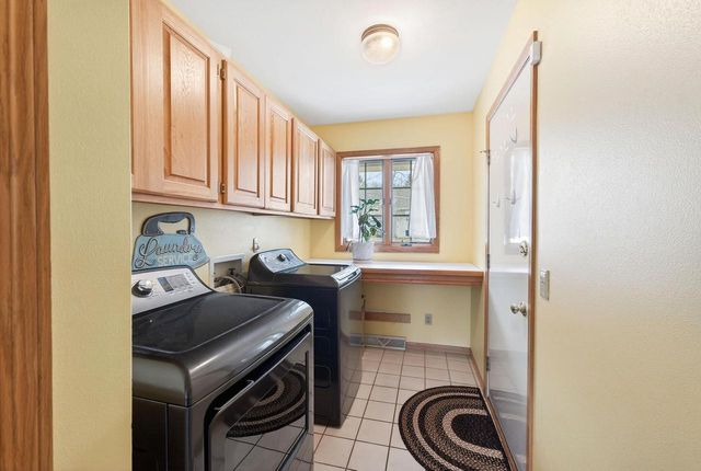 5700 FRUSHER Lane, Fitchburg, WI 53711