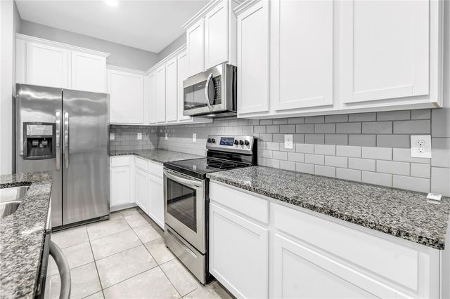 8685 DAYDREAM STREET, Sarasota, FL 34238