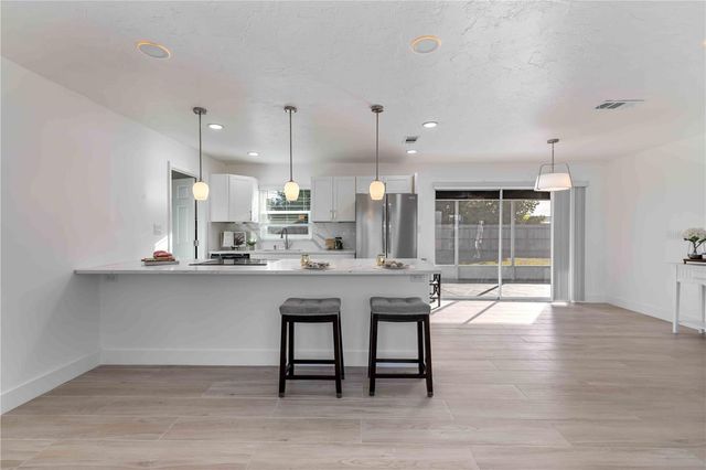 226 PARKVIEW DRIVE, Venice, FL 34293