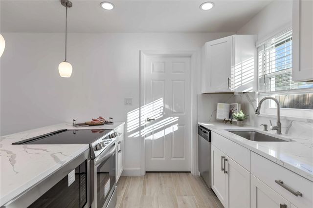 226 PARKVIEW DRIVE, Venice, FL 34293