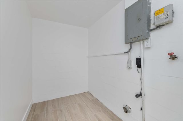 226 PARKVIEW DRIVE, Venice, FL 34293