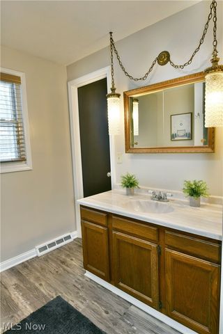 4251 Wayne Road, Mantua, OH 44255