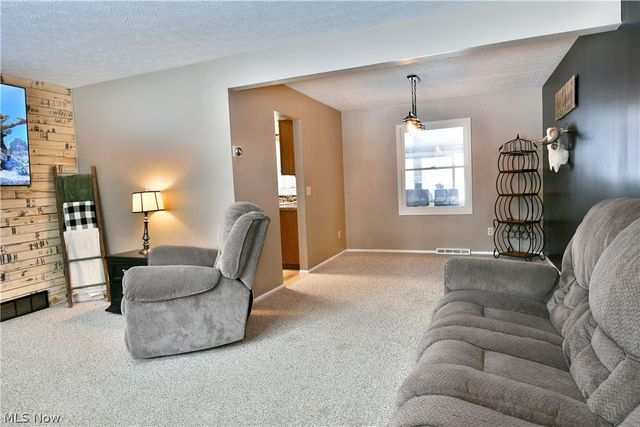 4251 Wayne Road, Mantua, OH 44255