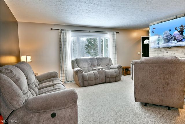 4251 Wayne Road, Mantua, OH 44255