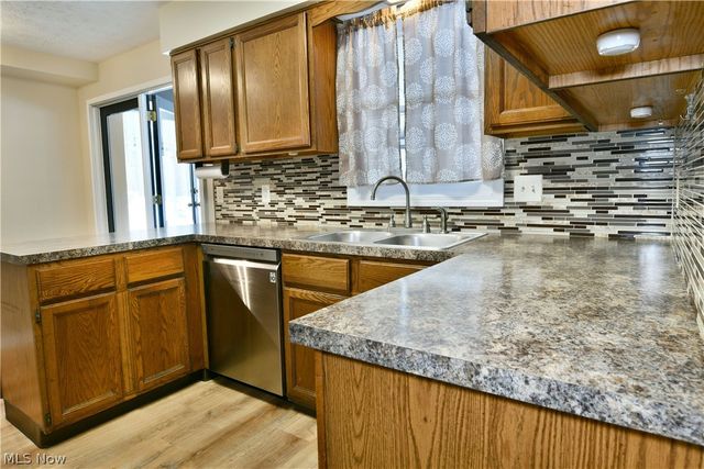 4251 Wayne Road, Mantua, OH 44255