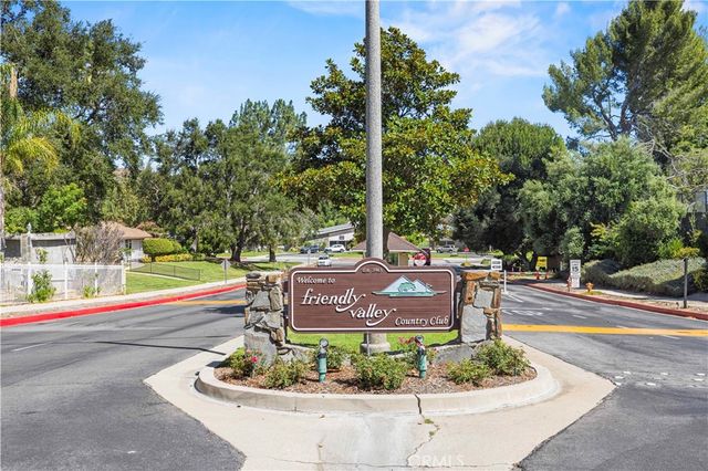 19231 Avenue Of The Oaks A, Newhall, CA 91321