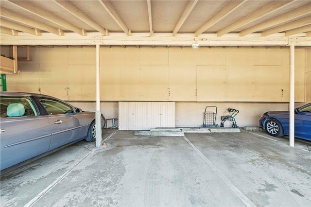 19231 Avenue Of The Oaks A, Newhall, CA 91321