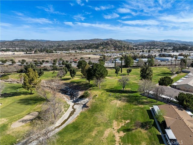 19231 Avenue Of The Oaks A, Newhall, CA 91321