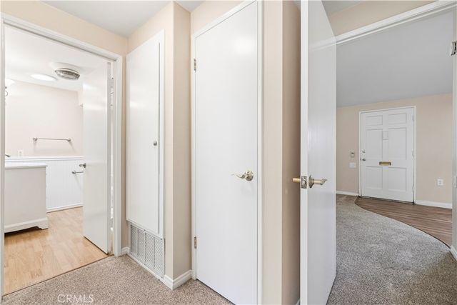 19231 Avenue Of The Oaks A, Newhall, CA 91321