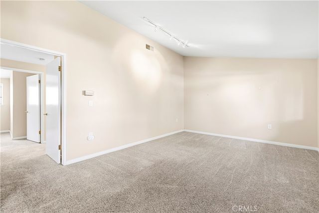 19231 Avenue Of The Oaks A, Newhall, CA 91321