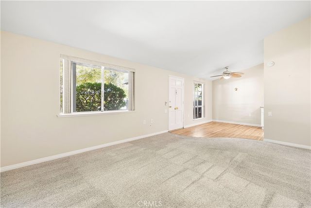 19231 Avenue Of The Oaks A, Newhall, CA 91321