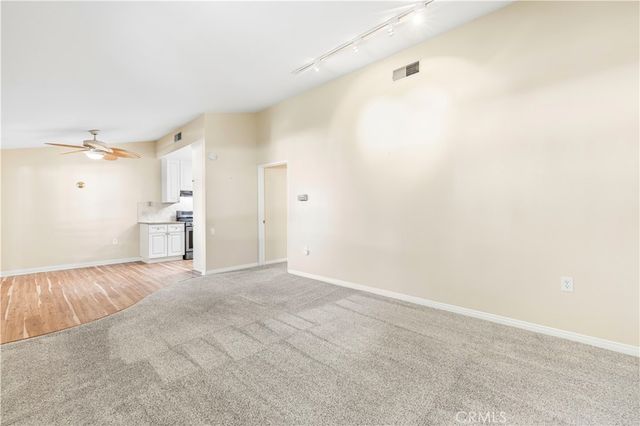 19231 Avenue Of The Oaks A, Newhall, CA 91321