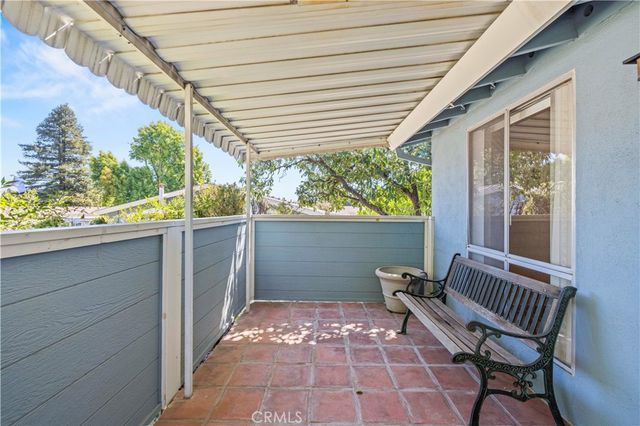 19231 Avenue Of The Oaks A, Newhall, CA 91321