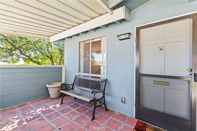 19231 Avenue Of The Oaks A, Newhall, CA 91321