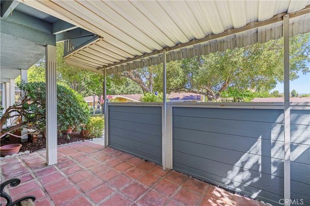 19231 Avenue Of The Oaks A, Newhall, CA 91321
