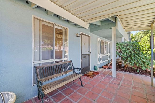 19231 Avenue Of The Oaks A, Newhall, CA 91321